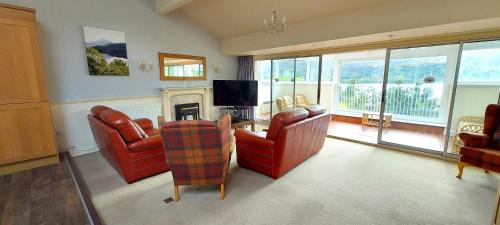 2 bedrooms, 4 beds