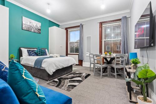 Spacious 3BR flat in Paddington and Hyde Park, Лондон