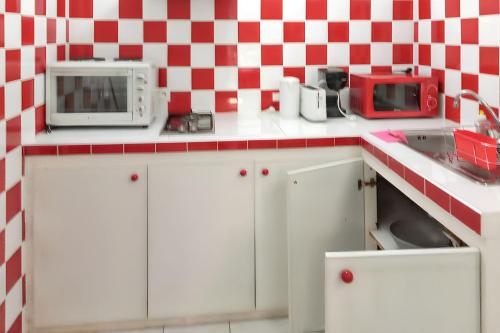 Kitchen, Studio cosy a Sainte Anne, 30 m² avec terrasse jardin paisible in Berard