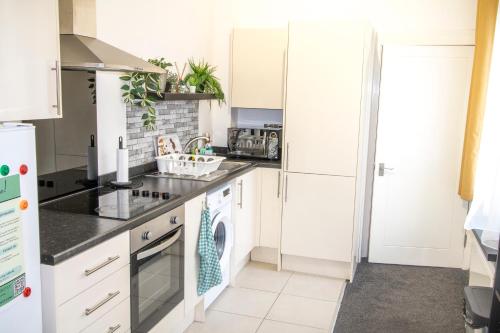 Cozy and Charming - 1 Bedroom Apartment - Free Parking, Transit links, Close to Stadiums, Manchester (fotografie 2)