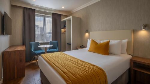 Eyre Square Hotel - image 8