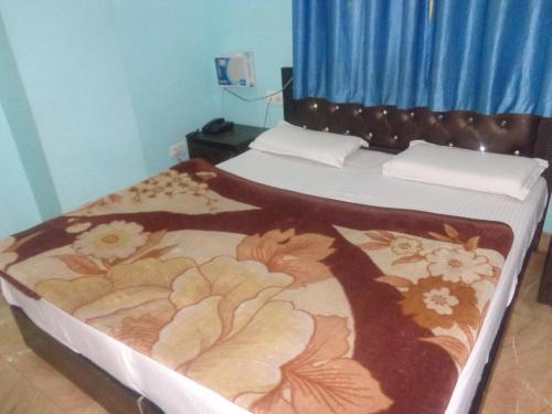 Hotel Raj International Dx In-front of Sarai Rohilla Station – Delhi, NY