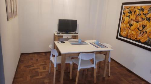 One-Bedroom Apartment image 6