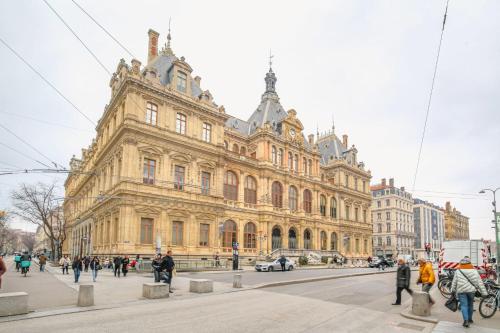 Camping - Lyon -  - Cosy et Typique à Cordeliers - Image #4