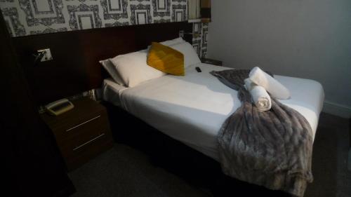 Fairway Hotel - main image