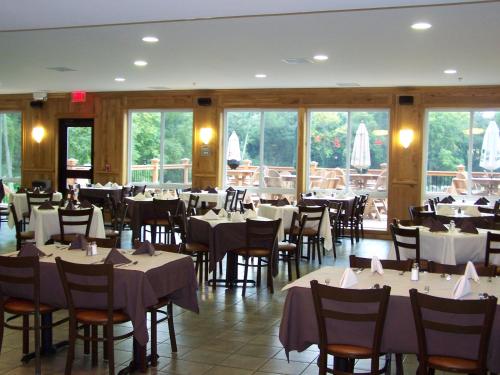 Montcler Hotel & Conference Center, Trademark by Wyndham - 레스토랑
