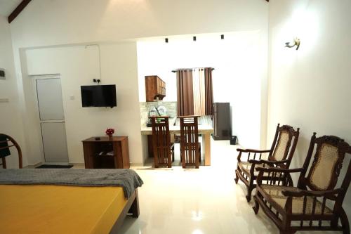 Cozy Stays Villa Hikkaduwa - image 5