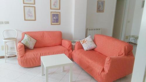 AL MARE DAVANTI A PORTOFINO - BY THE SEA IN FRONT of PORTOFINO