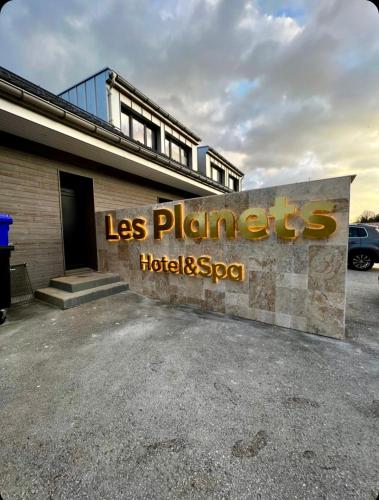 Hôtel Restaurant & Spa Les Planets (Hotel Restaurant & Spa Les Planets) in Bullet