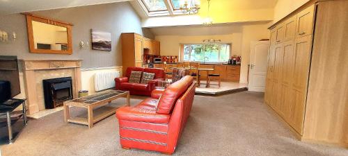 2 bedrooms, 4 beds