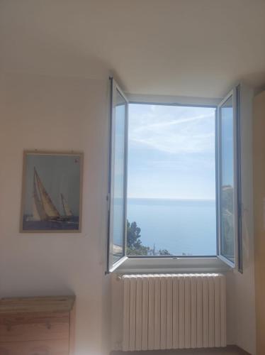 AL MARE DAVANTI A PORTOFINO - BY THE SEA IN FRONT of PORTOFINO