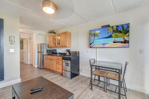 130 Direct Ocean Front 1 bedroom condo with heated pool in Crescent Beach