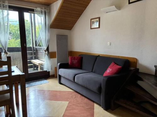 Studio mezzanine avec balcon et parking privé au cœur de Villard-de-Lans - FR-1-548-28 Studio mezzanine avec balcon et parking privé au cœur de Villard-de-Lans - FR-1-548-28