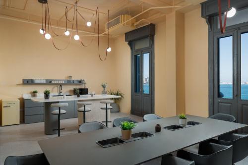 grey l studio apartments Corniche Alexandria in Al-'Amriyah