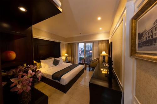 room detail thumbnail 1