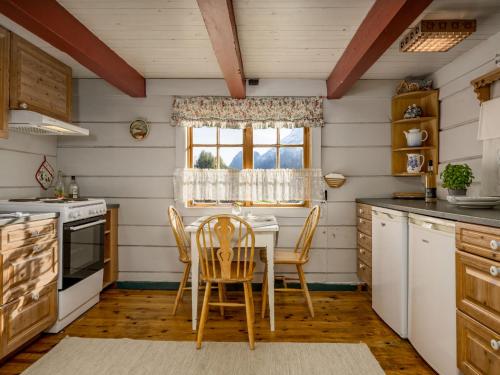 Chalet Eiketun by Interhome, Olden (fotografie 3)