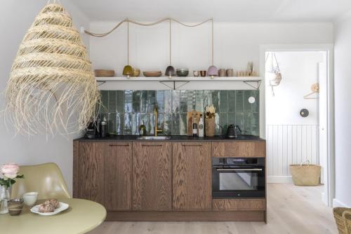 บริการและสิ่งอำนวยความสะดวก, Palm Tree in แบร์เคน เซนทรุม