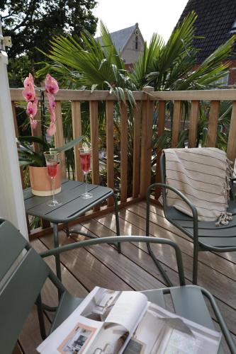 บริการและสิ่งอำนวยความสะดวก, Palm Tree in แบร์เคน เซนทรุม