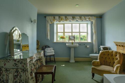 Mount Vernon Clare - image 4