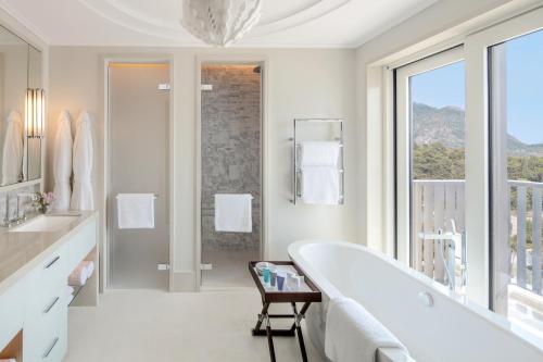 637481825 Regent Porto Montenegro