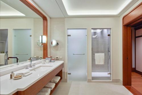 637481876 Regent Porto Montenegro