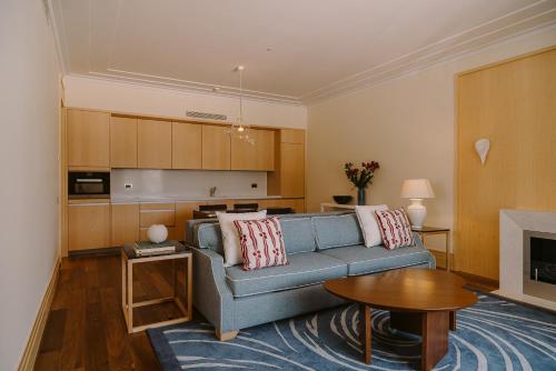 637481910 Regent Porto Montenegro