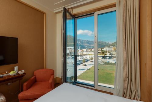 637482025 Regent Porto Montenegro