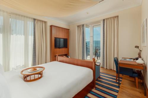 637482060 Regent Porto Montenegro