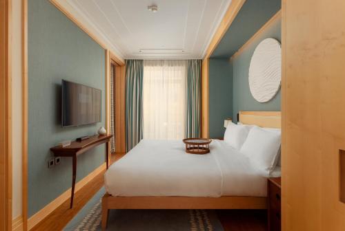 637482065 Regent Porto Montenegro