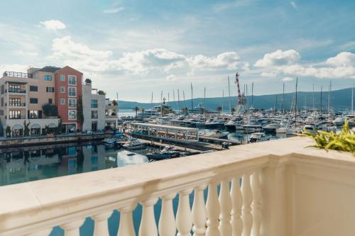 637482072 Regent Porto Montenegro