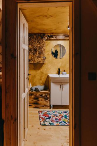 Jurta v pastvinách (Jurta v pastvinach) in พิลนิคอฟ