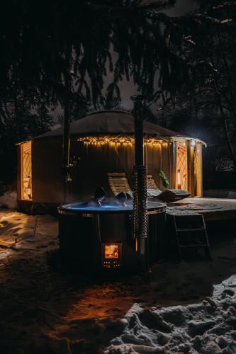 Jurta v pastvinách Jurta v pastvinách