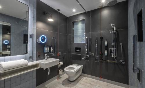 Clayton Hotel City of London - image 9