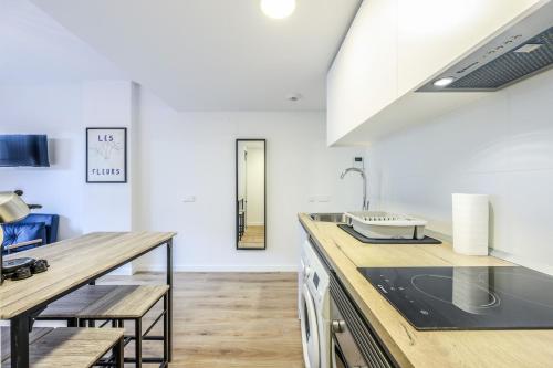 Elegant Studio with Private Terrace by RentitUP in San Sebastian de los Reyes