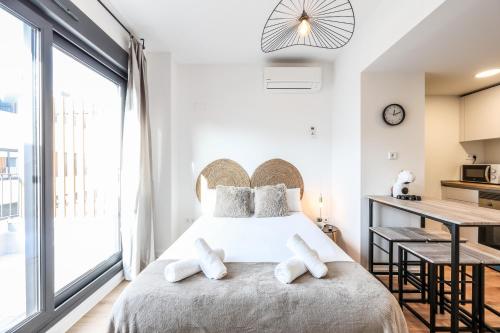 Elegant Studio with Private Terrace by RentitUP in San Sebastian de los Reyes