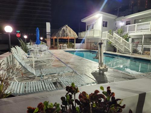 The Palms On Ocean in Pompano Beach