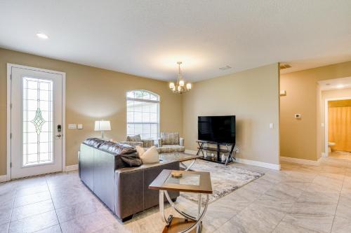 Brooksville Home about 5 Mi to Weeki Wachee Springs! in Brooksville, USA