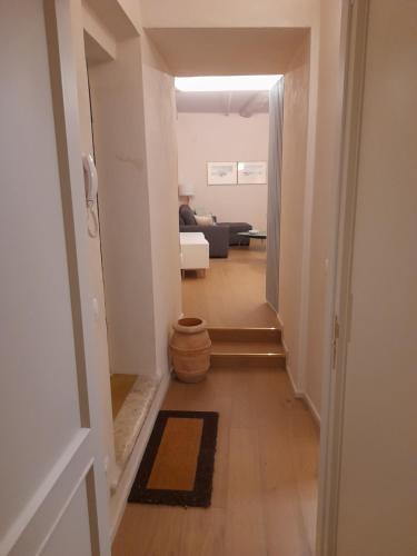 Deluxe One-Bedroom Apartment with City View image 10