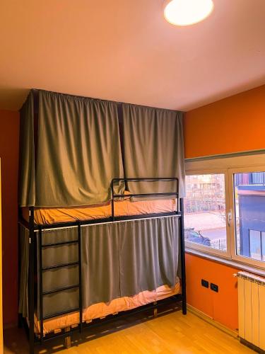 Blue Door Hostel, Tirana (zdjęcie 8)