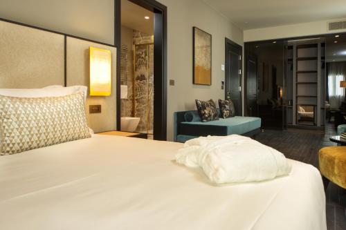 room detail thumbnail 0