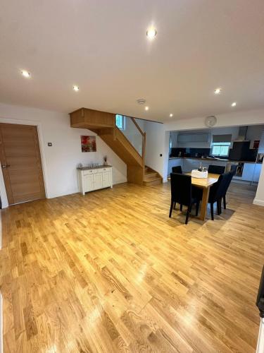 virtuve, 3 Bed house near Tenby with Hot Tub in Carew