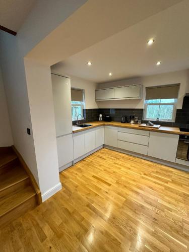 virtuve, 3 Bed house near Tenby with Hot Tub in Carew