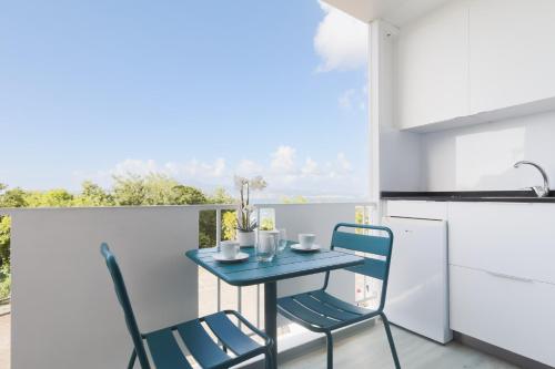Bay Room 3
