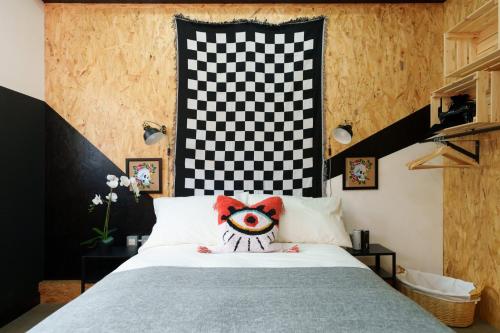 GuestReady - Hackney Studios, Londyn