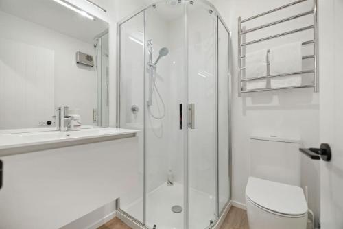 Three-Bedroom House image 5