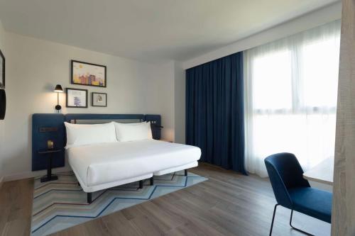 King Room - Mobility Accessible  image 4
