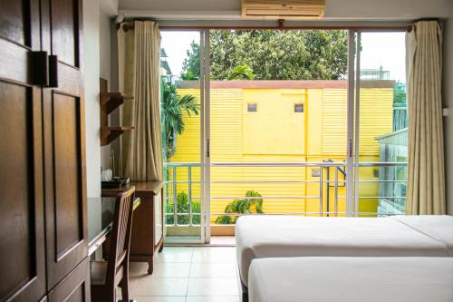 room detail thumbnail 0