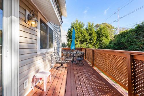 Backyard Oasis 1 Mile to Beach Golf Cart Friendly in Socastee (SC)