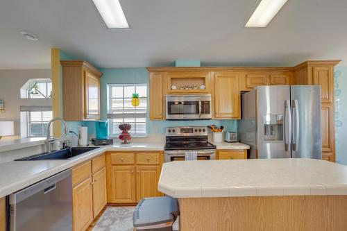 Nettles Island Jensen Beach Home Walk to Ocean! in Jensen Beach, USA