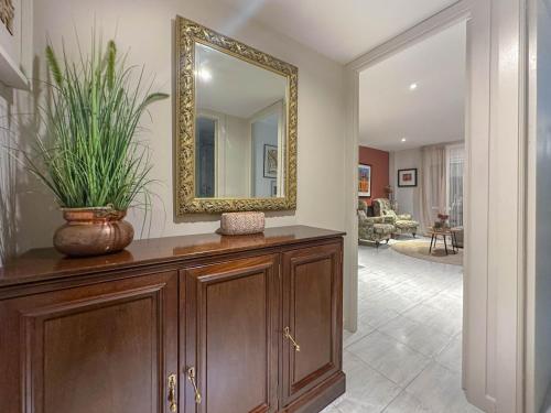 One-Bedroom Apartment image 1